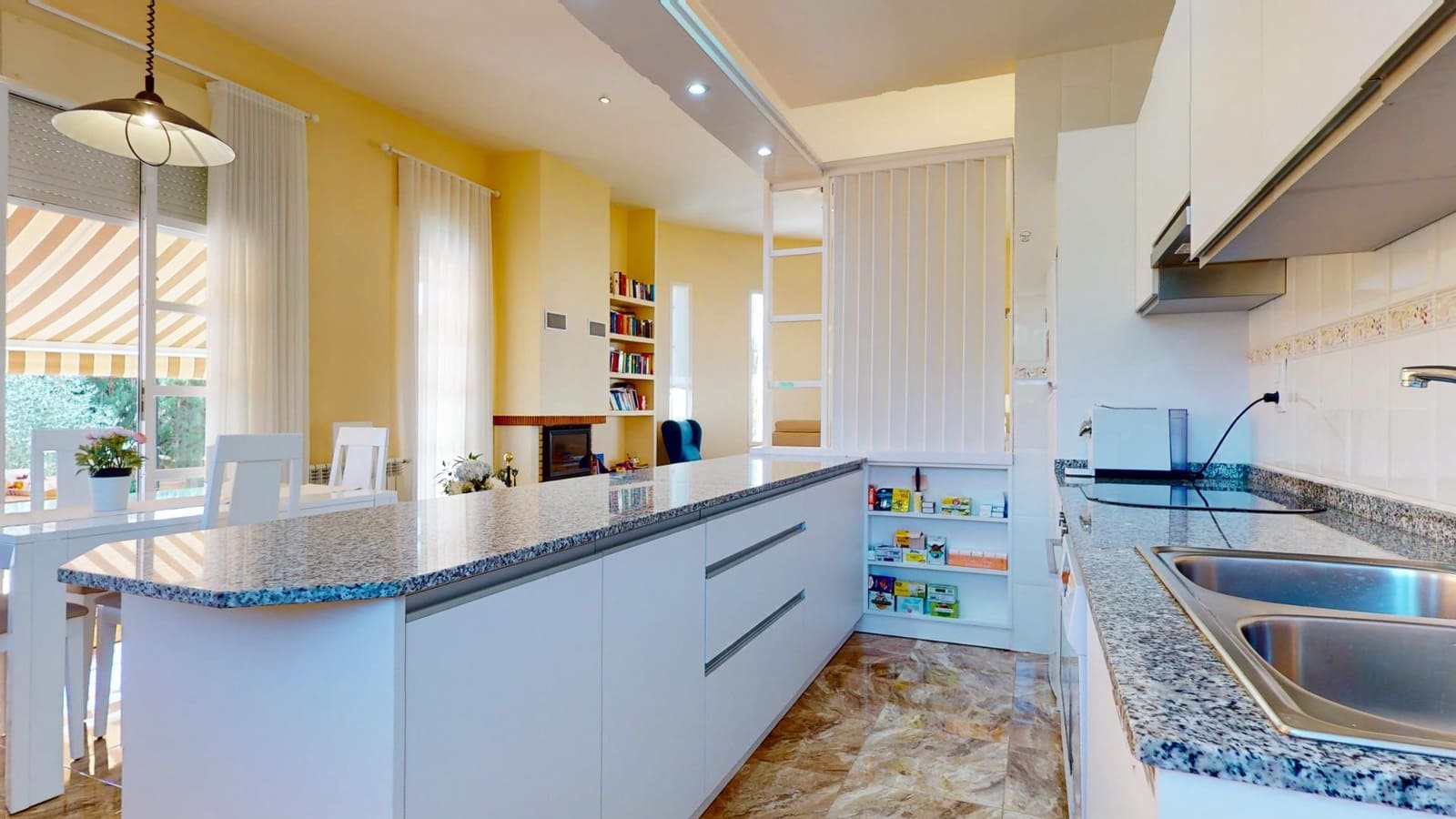 12 bedroom Villa for sale in Benferri with pool garage - € 469,000 (Ref: 9379437)