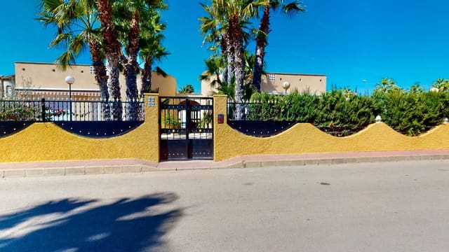 12 bedroom Villa for sale in Benferri with pool garage - € 469,000 (Ref: 9379437)