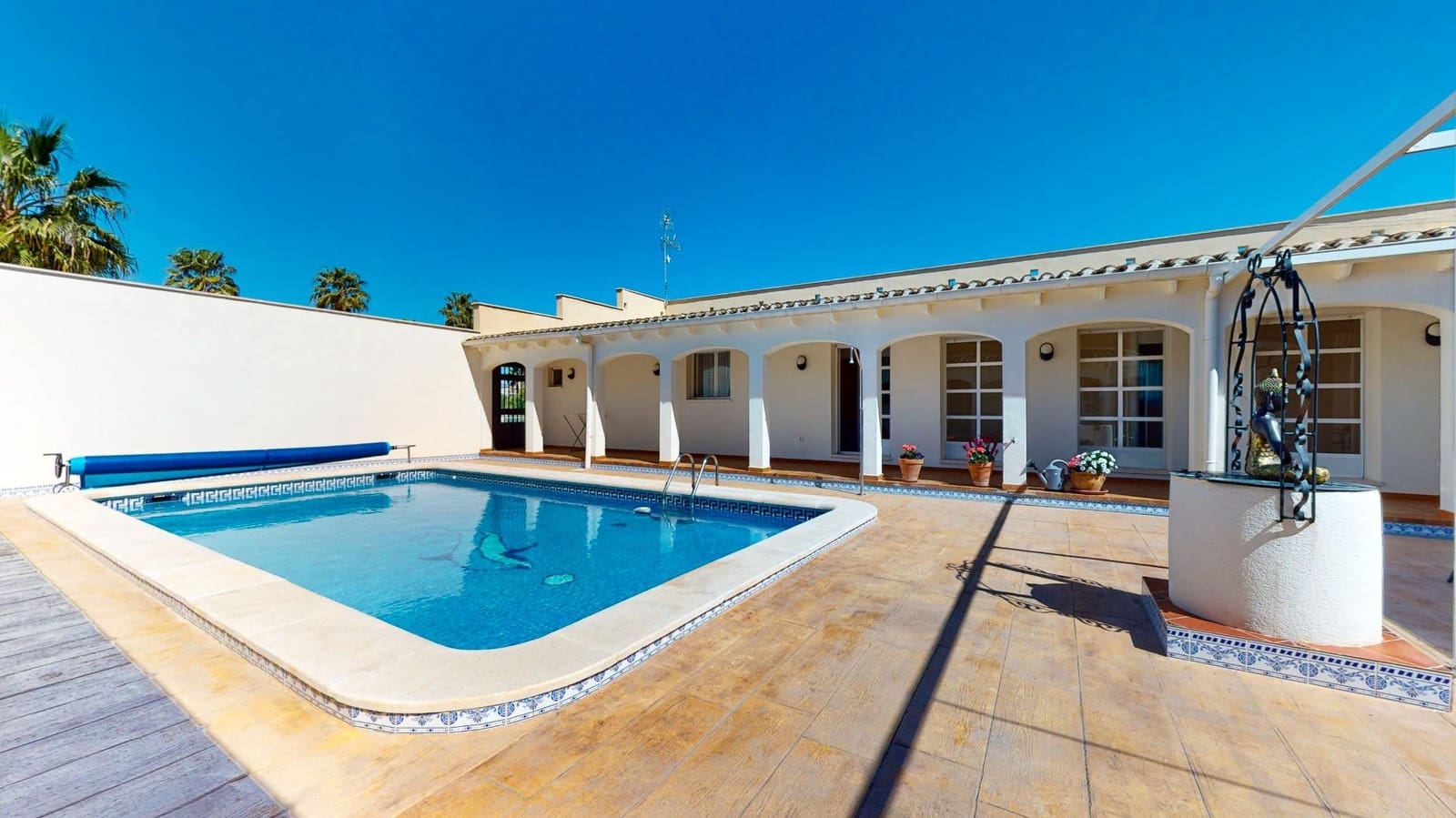 12 bedroom Villa for sale in Benferri with pool garage - € 469,000 (Ref: 9379437)