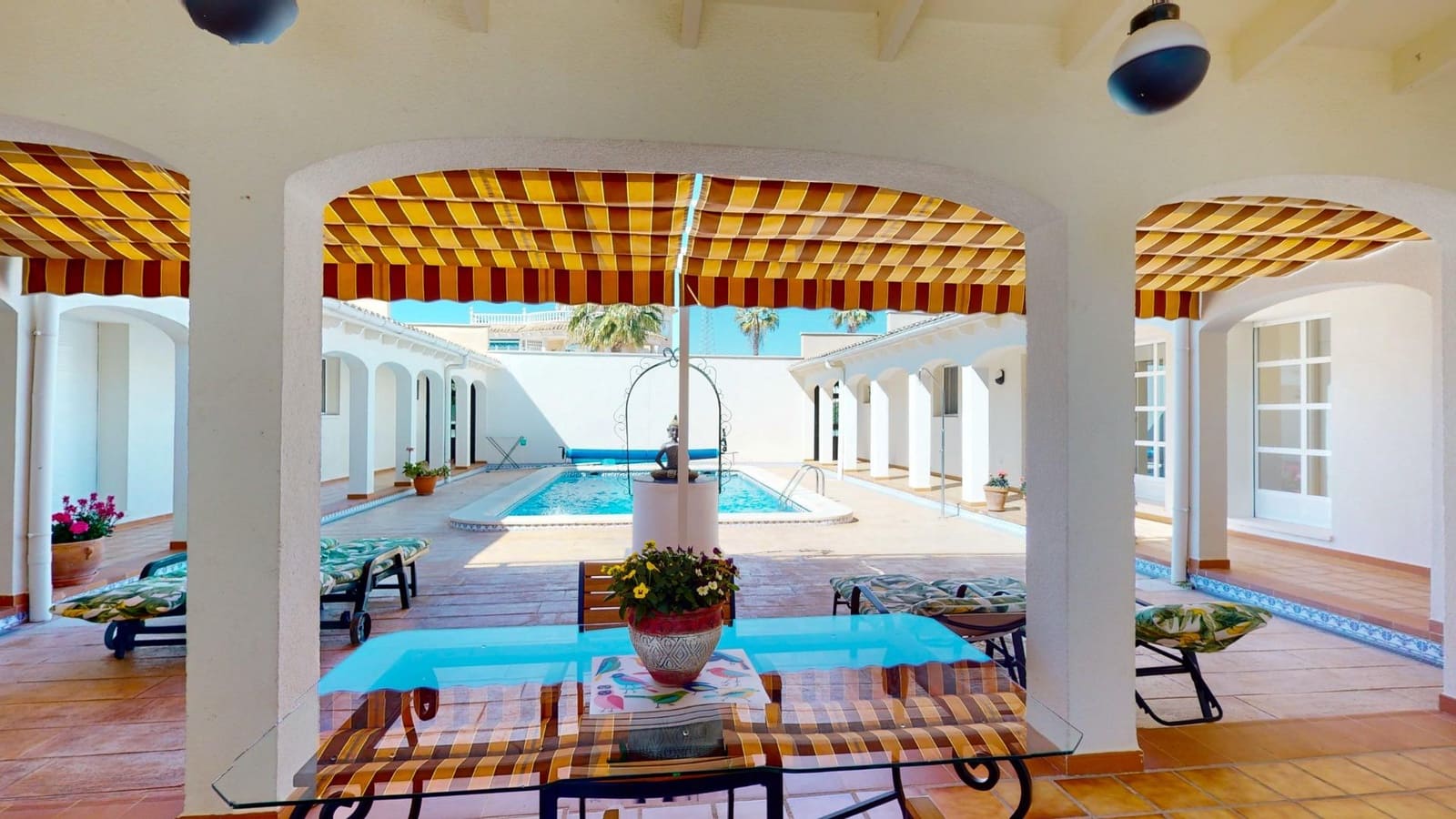 12 bedroom Villa for sale in Benferri with pool garage - € 469,000 (Ref: 9379437)