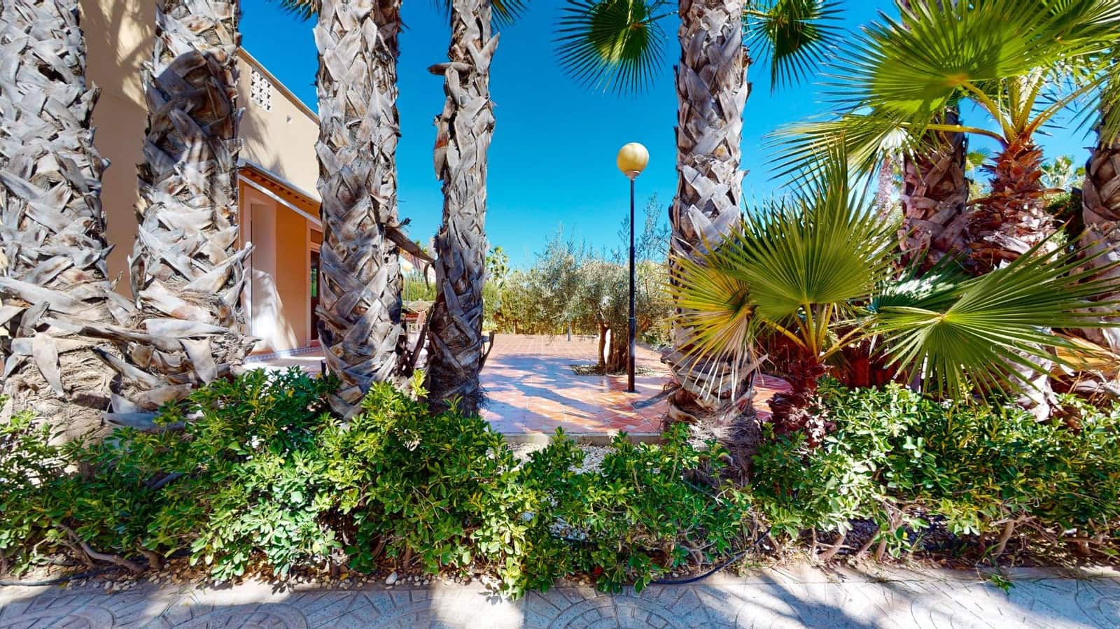 12 bedroom Villa for sale in Benferri with pool garage - € 469,000 (Ref: 9379437)