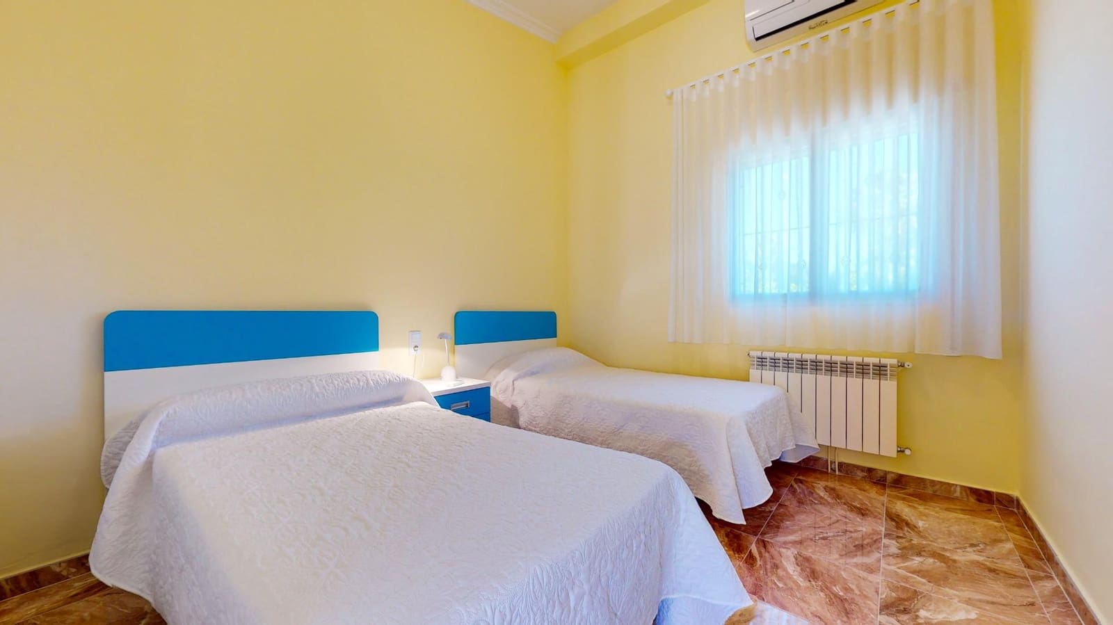 8 sypialnia Willa na sprzedaż w Benferri z basenem garażem - 469 000 € (Ref: 9379437)