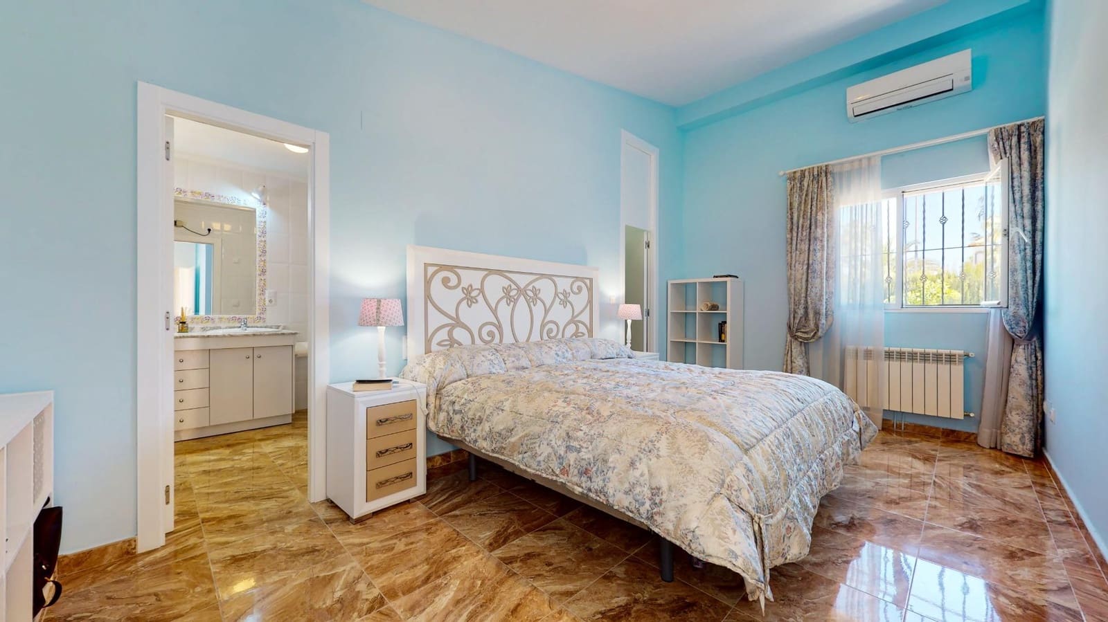 8 sypialnia Willa na sprzedaż w Benferri z basenem garażem - 469 000 € (Ref: 9379437)