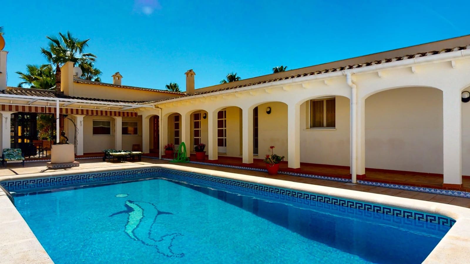 8 sypialnia Willa na sprzedaż w Benferri z basenem garażem - 469 000 € (Ref: 9379437)