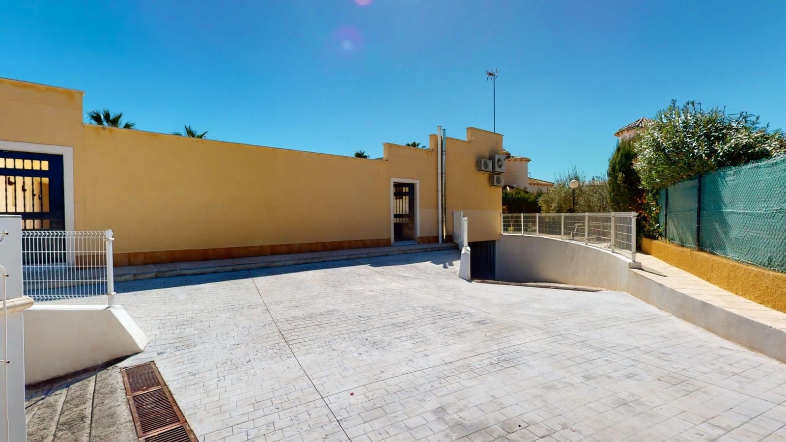 8 sypialnia Willa na sprzedaż w Benferri z basenem garażem - 469 000 € (Ref: 9379437)