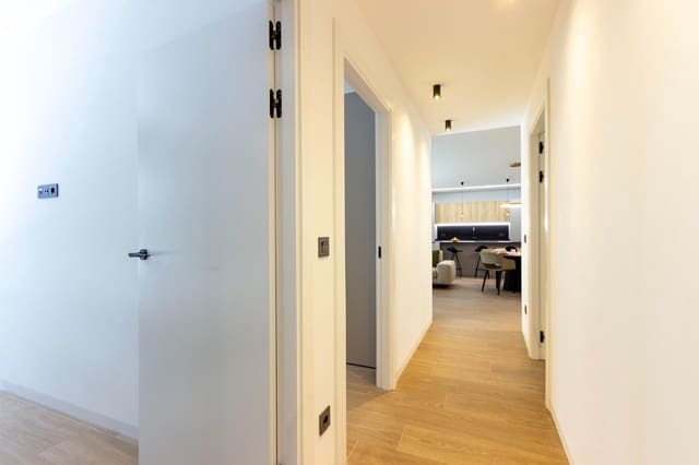 4 chambre Appartement à vendre à Orihuela ciudad, Orihuela avec garage - 275 000 € (Ref: 9400859)