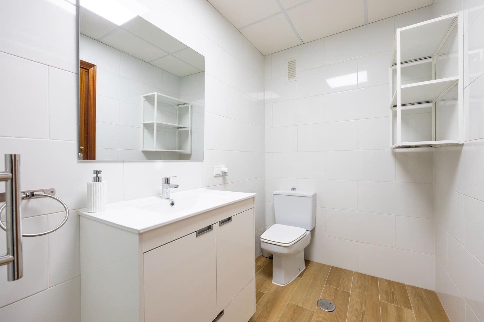 4 bedroom Flat for rent in Orihuela - € 650 (Ref: 9419648)