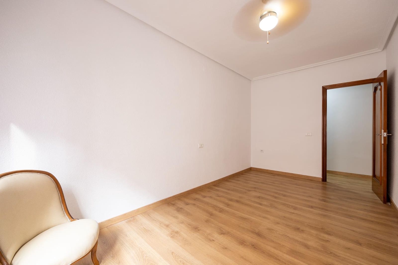 4 bedroom Flat for rent in Orihuela - € 650 (Ref: 9419648)