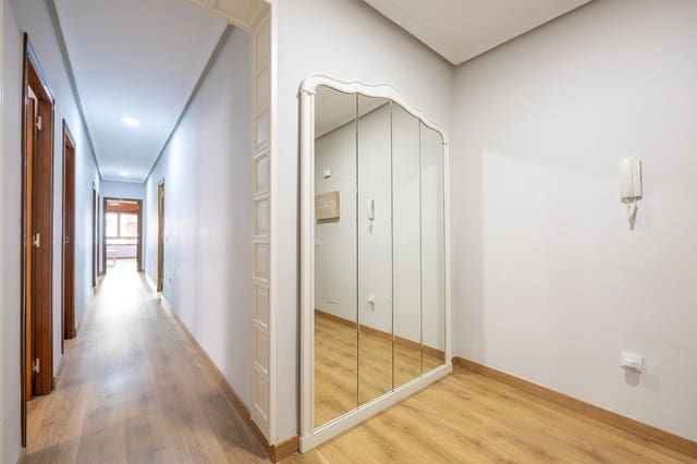 4 bedroom Flat for rent in Orihuela - € 650 (Ref: 9419648)