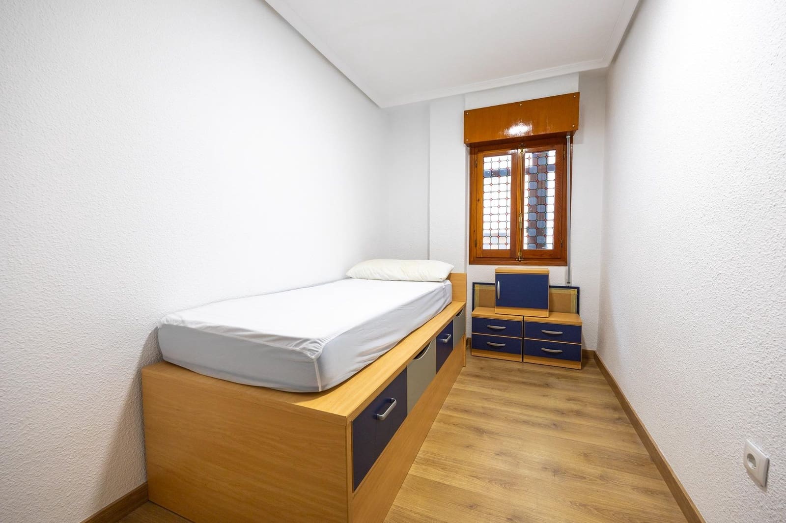 4 bedroom Flat for rent in Orihuela - € 650 (Ref: 9419648)