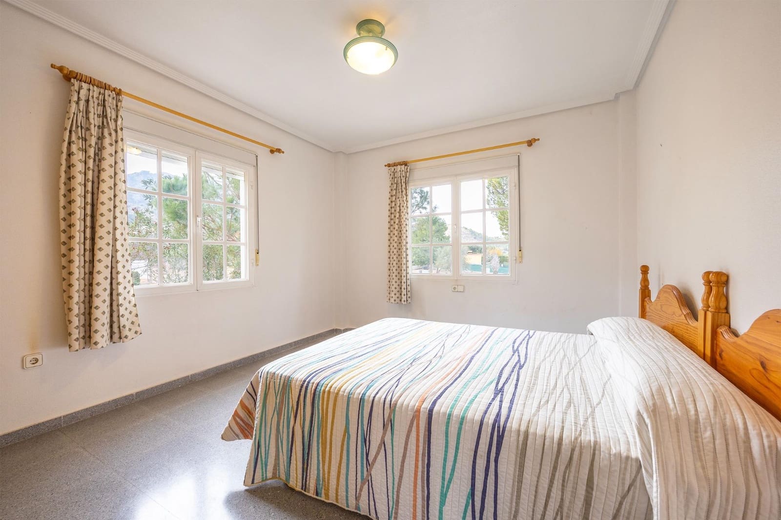 3 Zimmer Villa zu verkaufen in Orihuela mit Pool Garage - 320.000 € (Ref: 9470656)