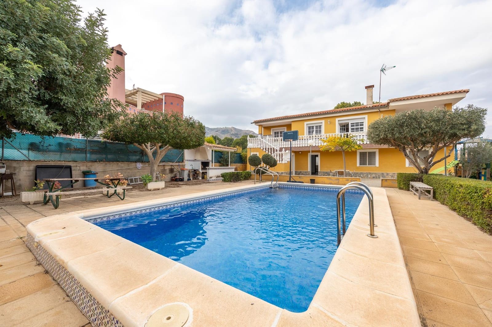 3 Zimmer Villa zu verkaufen in Orihuela mit Pool Garage - 320.000 € (Ref: 9470656)