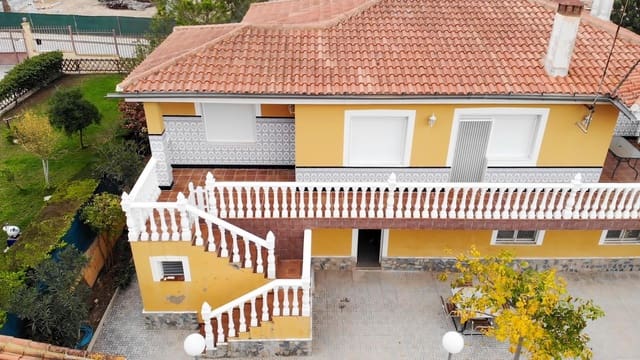 3 soverom Villa til salgs i Orihuela ciudad, Orihuela med svømmebasseng garasje - € 320 000 (Ref: 9470656)