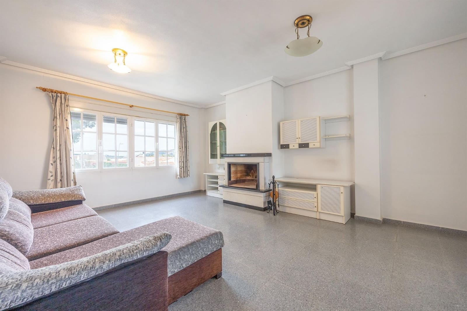 3 soverom Villa til salgs i Orihuela med svømmebasseng garasje - € 320 000 (Ref: 9470657)