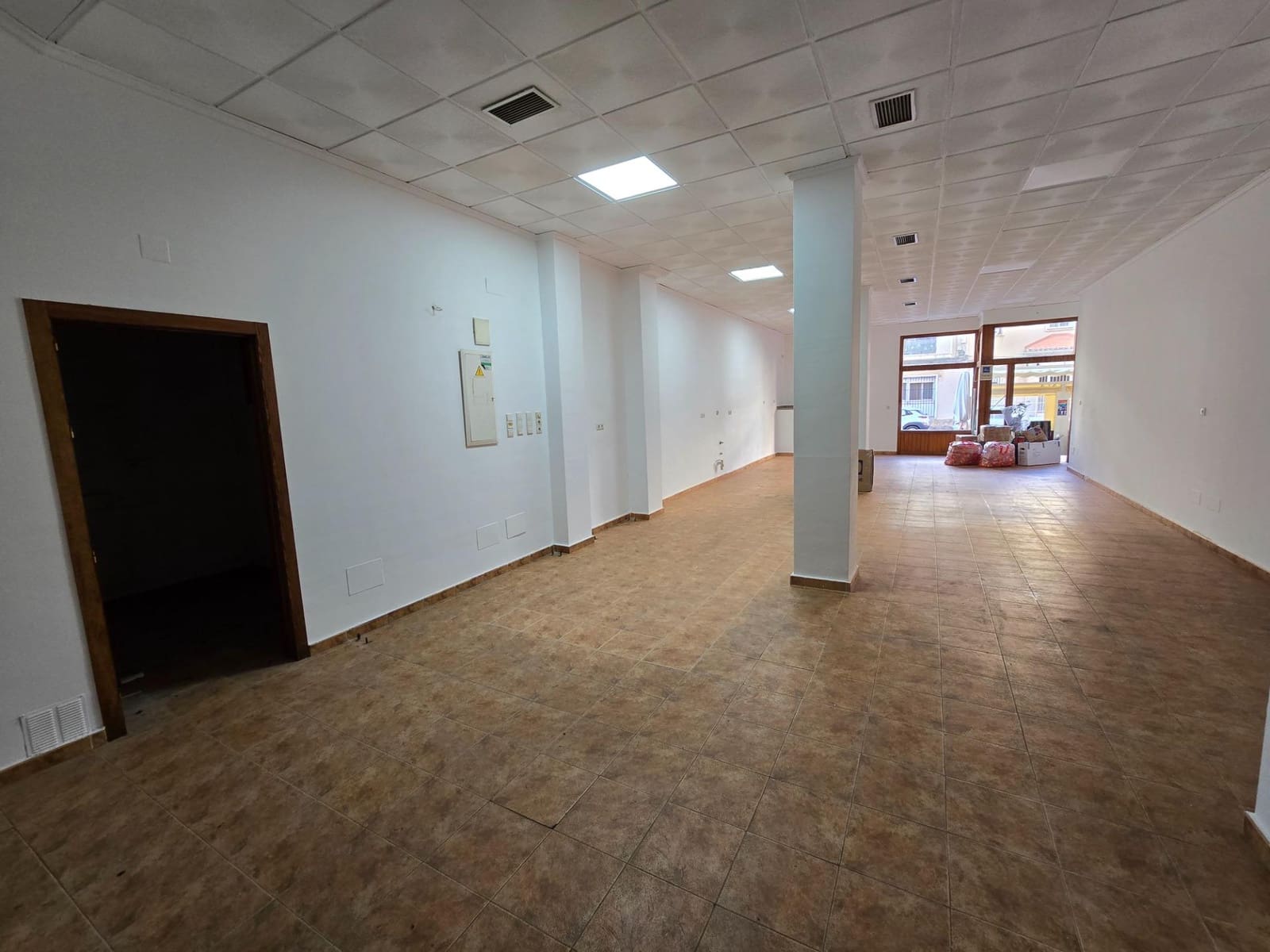 2 bedroom Commercial for rent in Orihuela - € 600 (Ref: 9551305)