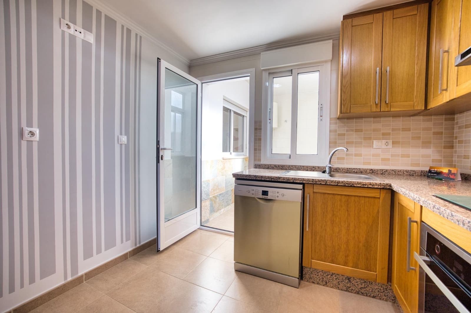 3 slaapkamer Bungalow te koop in La Aparecida met zwembad garage - € 91.000 (Ref: 9571086)