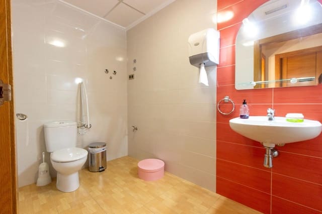 Toimisto vuokrattavana paikassa Orihuela ciudad, Orihuela - 240 € (Ref: 9596045)