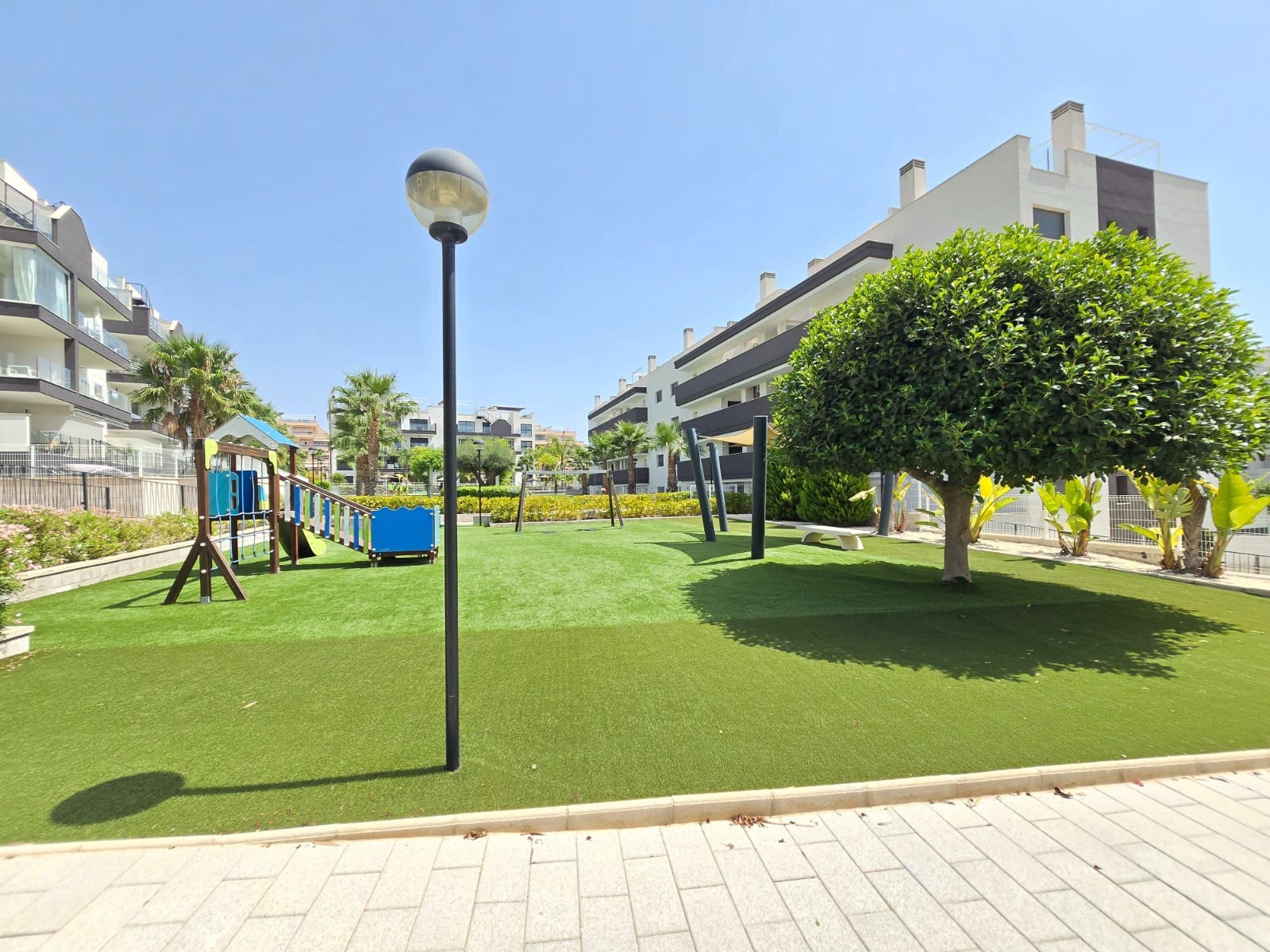 Apartamento de 2 habitaciones en Orihuela Costa en venta con piscina garaje - 229.000 € (Ref: 10018285)