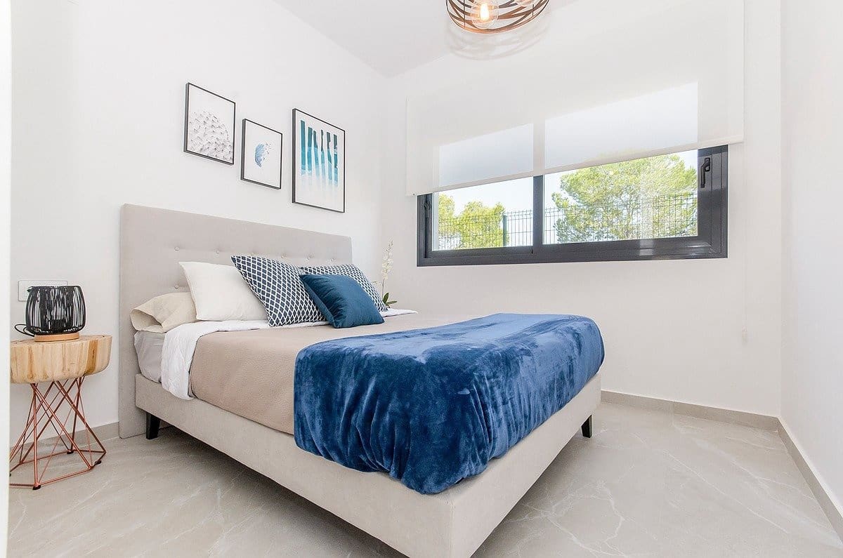 Bungalow de 3 habitaciones en San Miguel de Salinas en venta con piscina garaje - 399.000 € (Ref: 10020367)