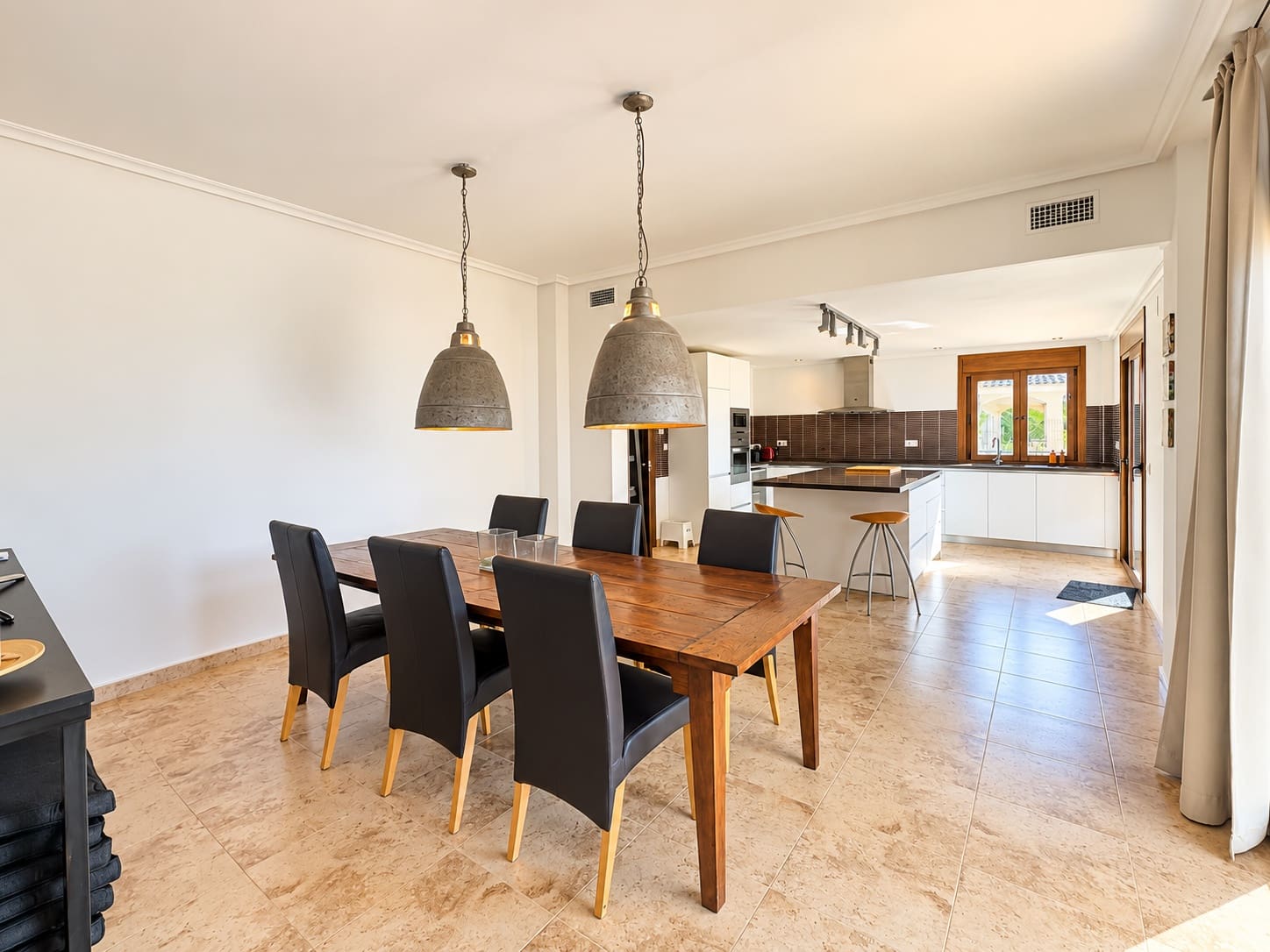 5 Zimmer Villa zu verkaufen in Banos y Mendigo mit Pool Garage - 995.000 € (Ref: 10166318)