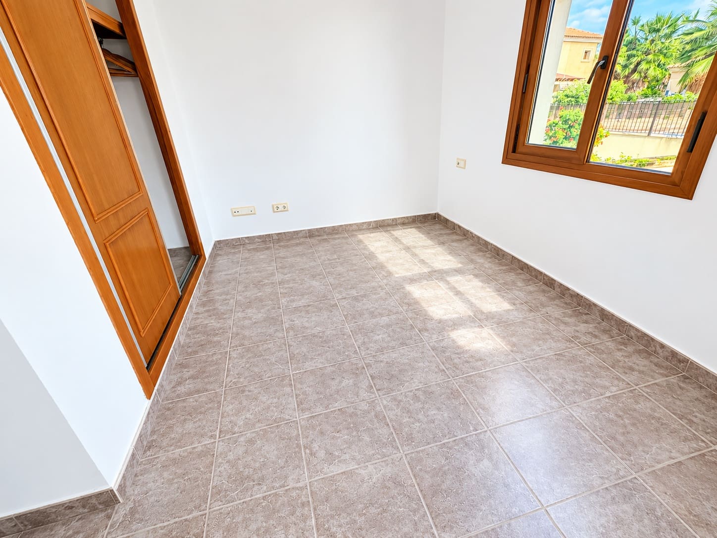 4 soveværelse Villa til salg i Banos y Mendigo med swimmingpool garage - € 430.000 (Ref: 10166319)