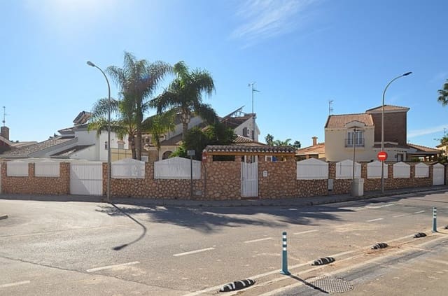 4 soverom Villa til salgs i Santiago de la Ribera, San Javier med svømmebasseng garasje - € 775 000 (Ref: 9352897)