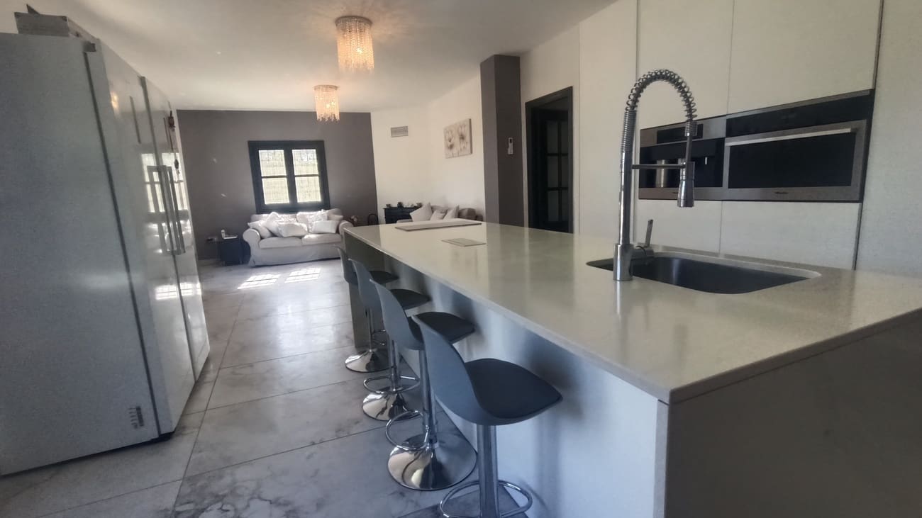 5 bedroom Villa for sale in Canada de San Pedro with pool - € 375,000 (Ref: 9637304)