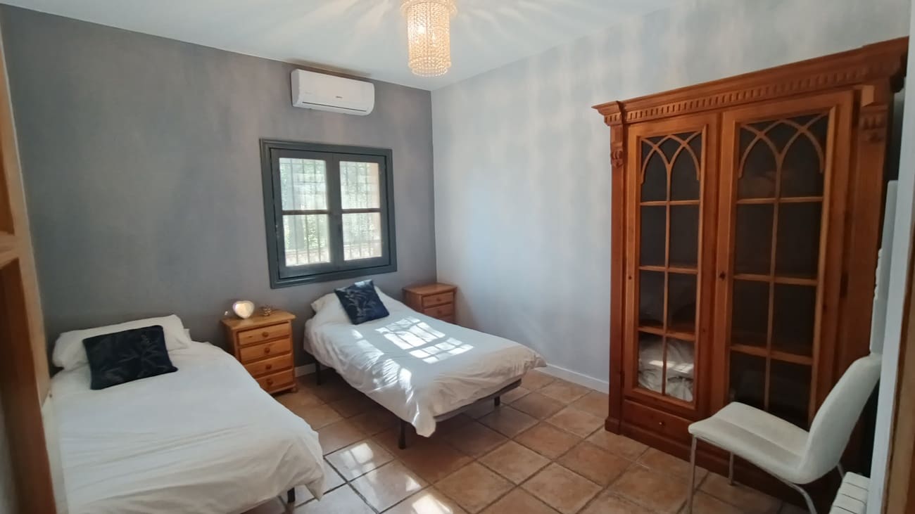 5 bedroom Villa for sale in Canada de San Pedro with pool - € 375,000 (Ref: 9637304)