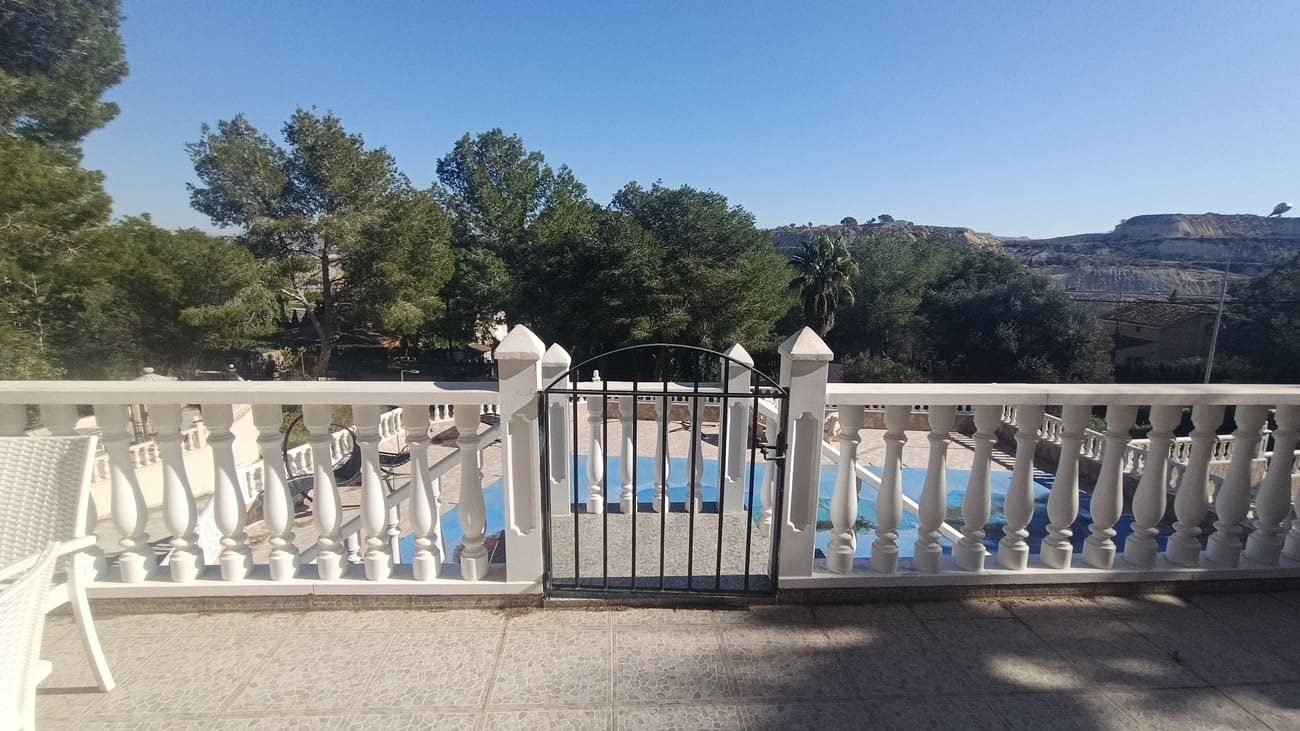 5 bedroom Villa for sale in Canada de San Pedro with pool - € 375,000 (Ref: 9637304)