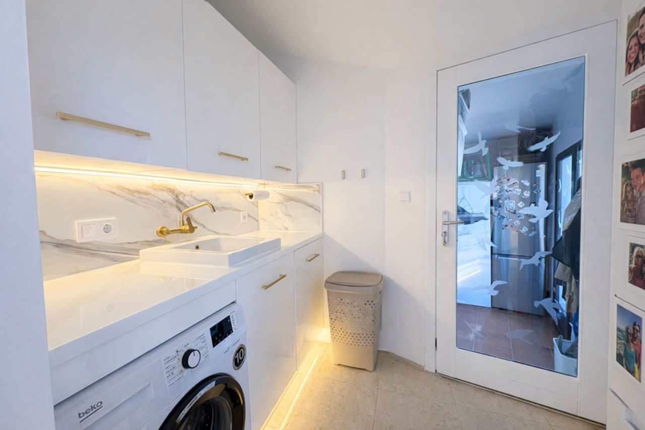 3 soverom Villa til salgs i Banos y Mendigo med svømmebasseng - € 450 000 (Ref: 9647948)