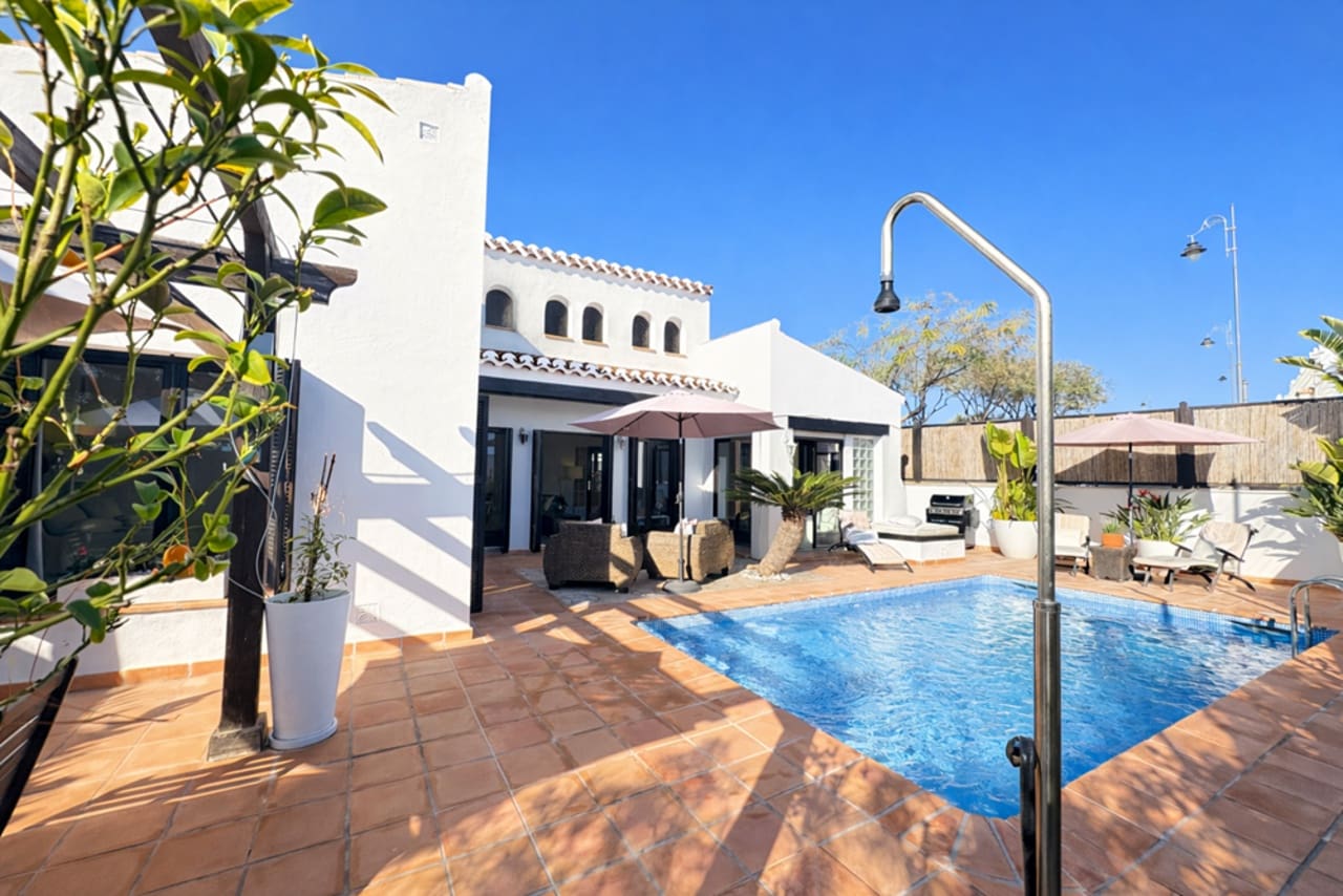 3 soverom Villa til salgs i Banos y Mendigo med svømmebasseng - € 450 000 (Ref: 9647948)