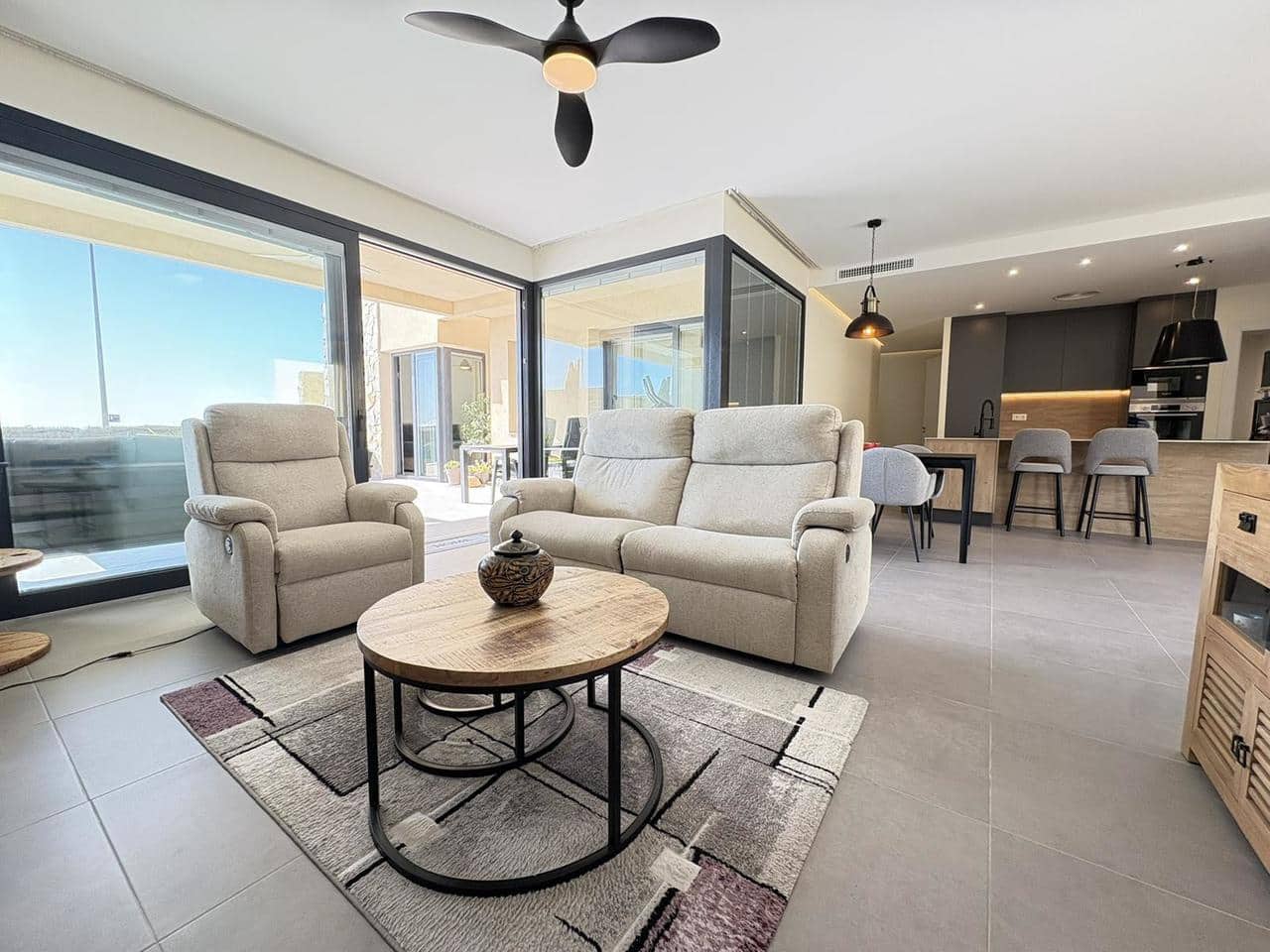 2 soverom Villa til salgs i Banos y Mendigo med svømmebasseng garasje - € 539 000 (Ref: 9700226)