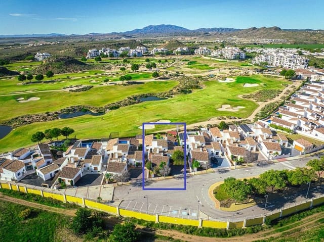 3 makuuhuone Huvila myytävänä paikassa El Valle Golf Resort, Murcia kaupunki mukana uima-altaan 
autotalli - 750 000 € (Ref: 9735382)