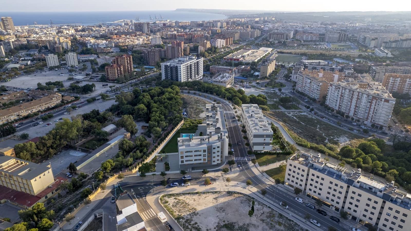 3 soverom Penthouse til salgs i Alicante by med svømmebasseng garasje - € 391 000 (Ref: 9751687)