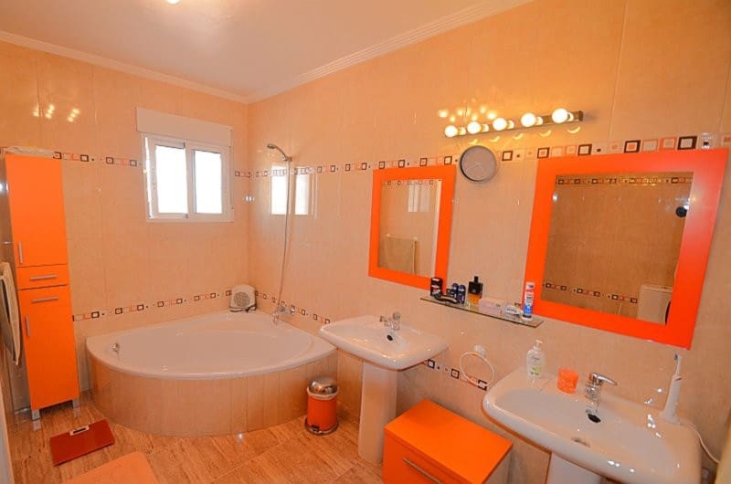 4 soverom Villa til salgs i Campos del Rio med svømmebasseng garasje - € 389 000 (Ref: 9764879)