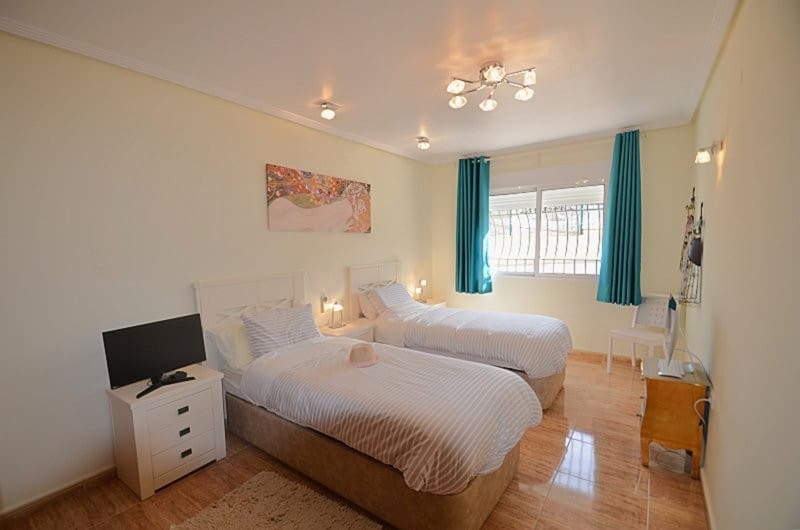 4 soverom Villa til salgs i Campos del Rio med svømmebasseng garasje - € 389 000 (Ref: 9764879)