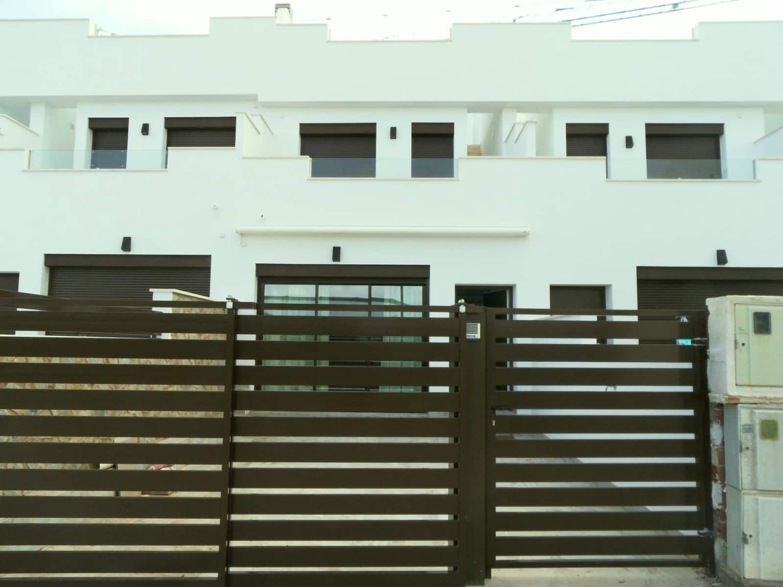 Chalet de 4 habitaciones en Pilar de la Horadada en venta con piscina garaje - 384.900 € (Ref: 9770407)