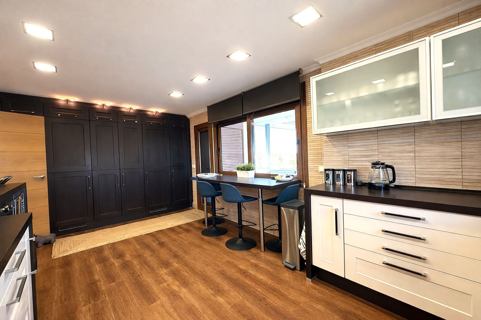 4 sypialnia Willa na sprzedaż w Banos y Mendigo z basenem garażem - 1 200 000 € (Ref: 9772840)