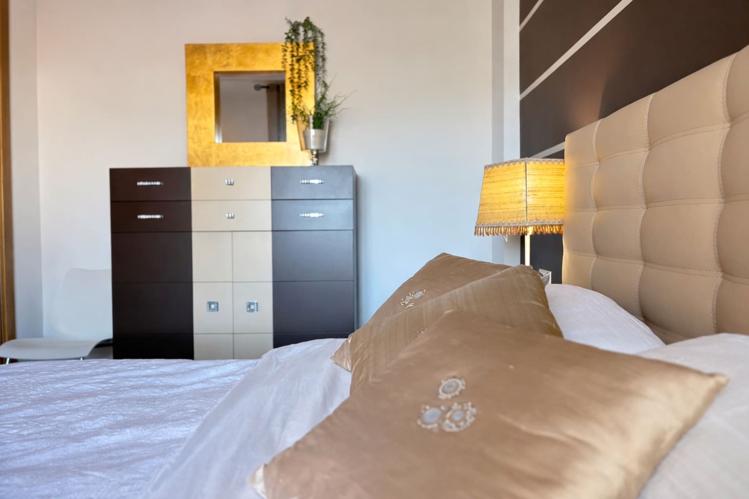 4 sypialnia Willa na sprzedaż w Banos y Mendigo z basenem garażem - 1 200 000 € (Ref: 9772840)