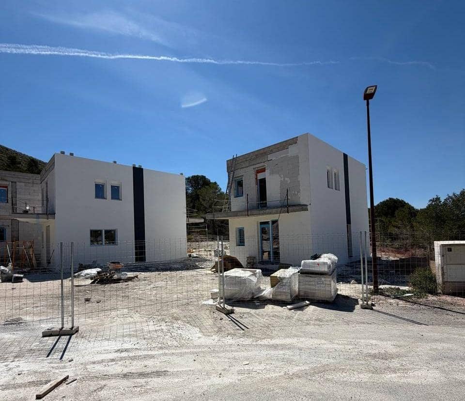 3 quarto Moradia para venda em Finestrat com piscina garagem - 550 000 € (Ref: 9798929)