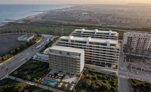 3 sypialnia Penthouse na sprzedaż w Moncofa z basenem garażem - 384 000 € (Ref: 9804149)