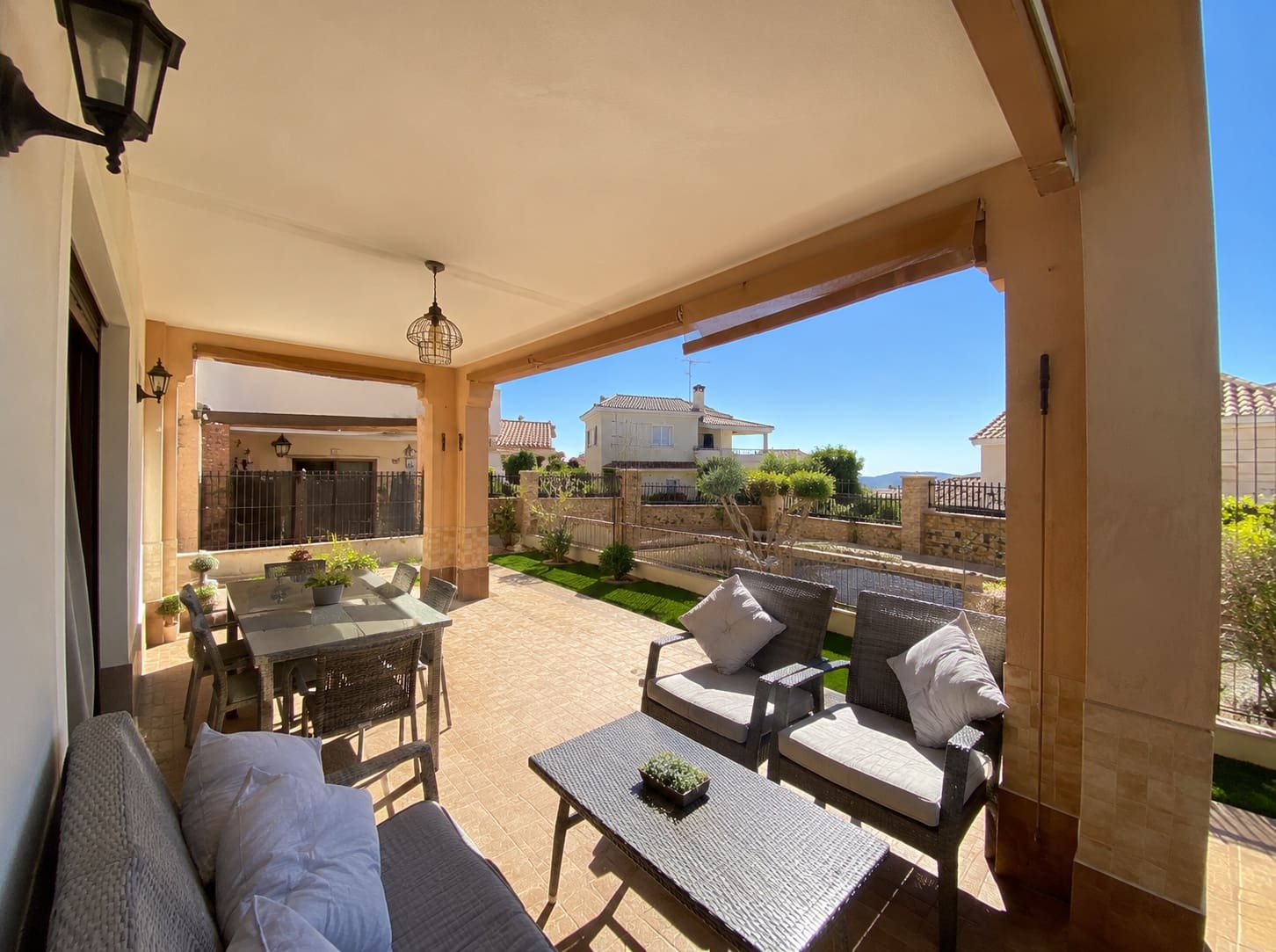 3 bedroom Villa for sale in Banos y Mendigo with pool garage - € 425,000 (Ref: 9875858)