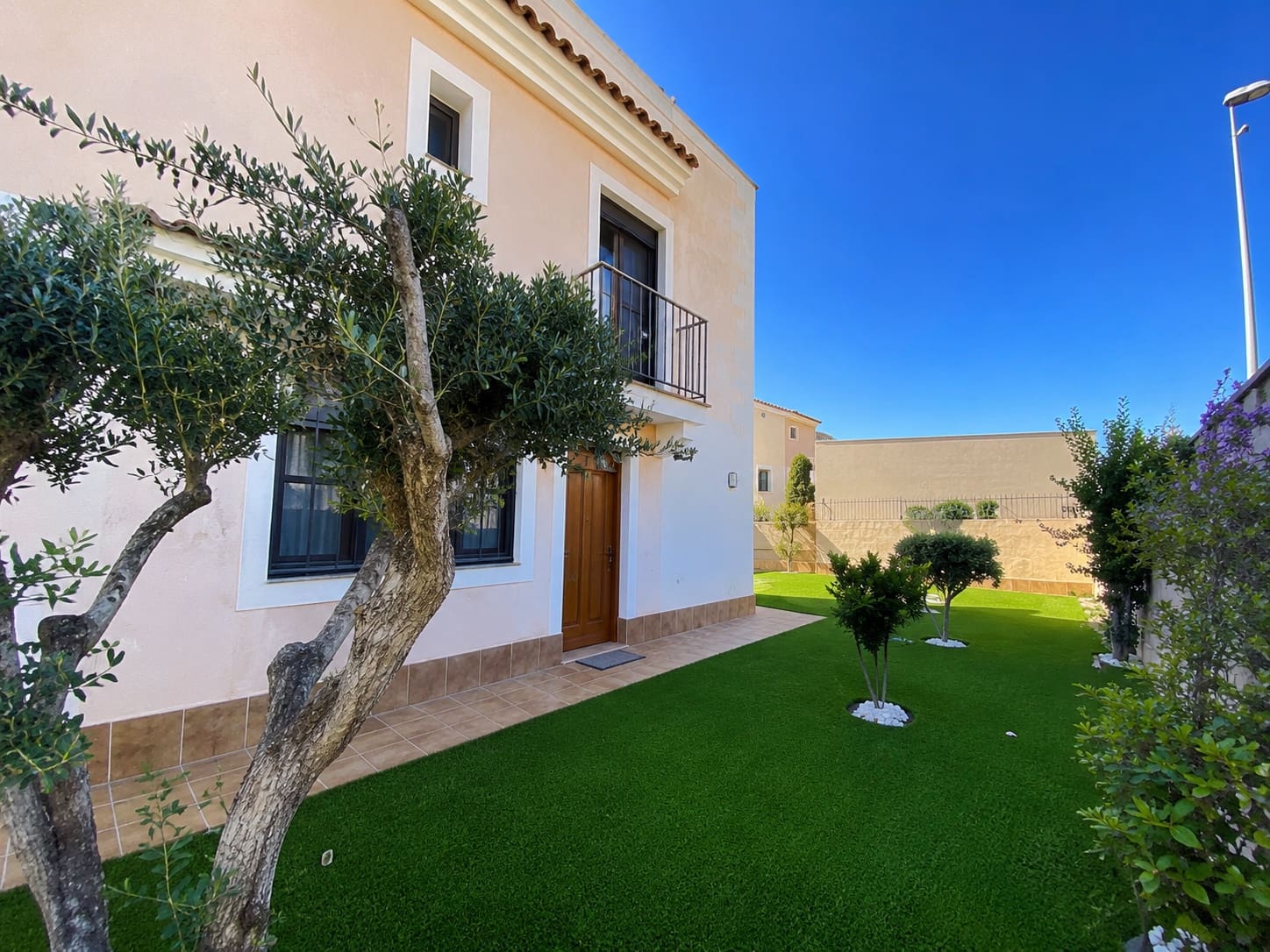 3 bedroom Villa for sale in Banos y Mendigo with pool garage - € 425,000 (Ref: 9875858)