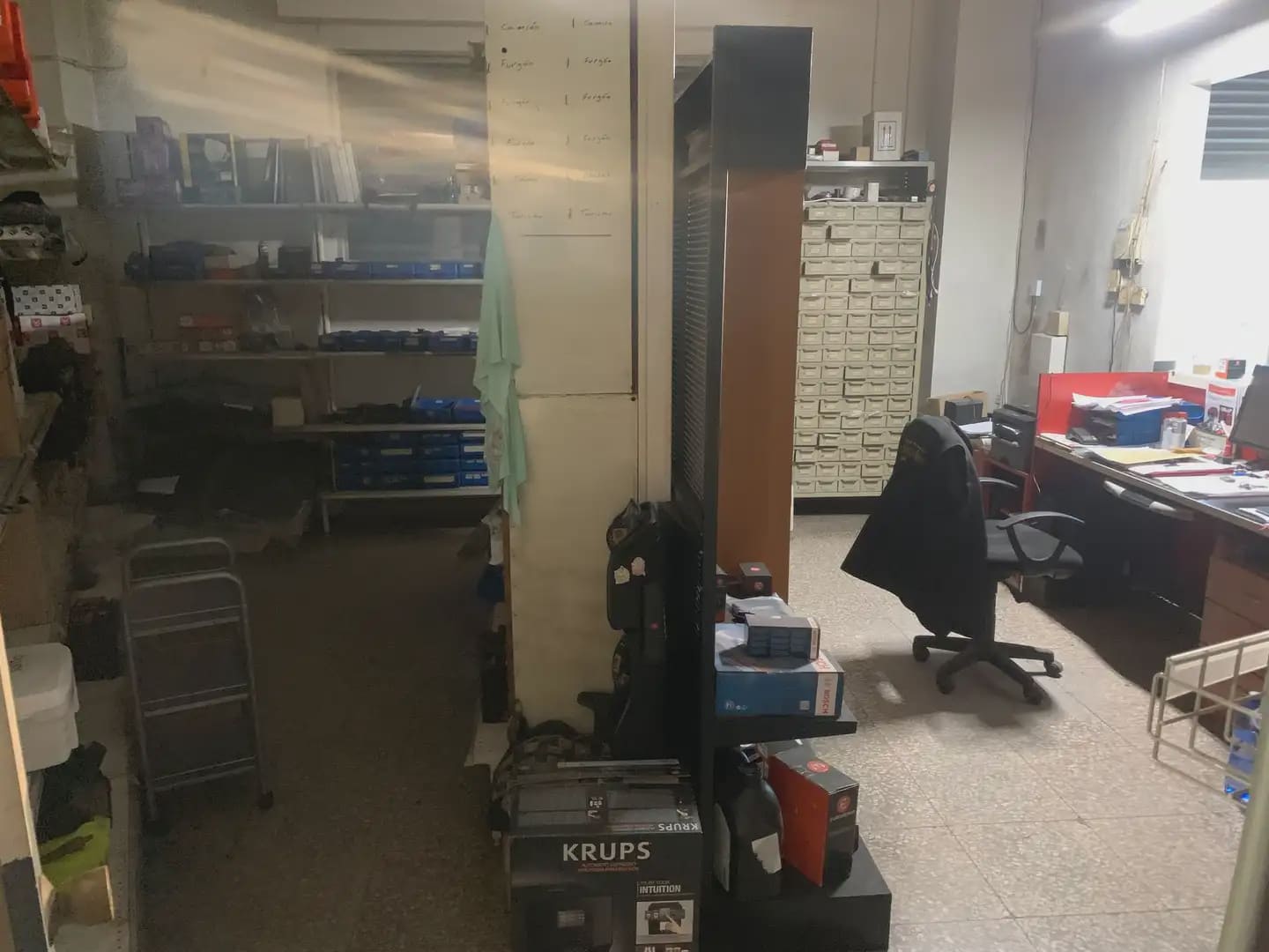 Commercial for rent in Villena - € 900 (Ref: 9773468)