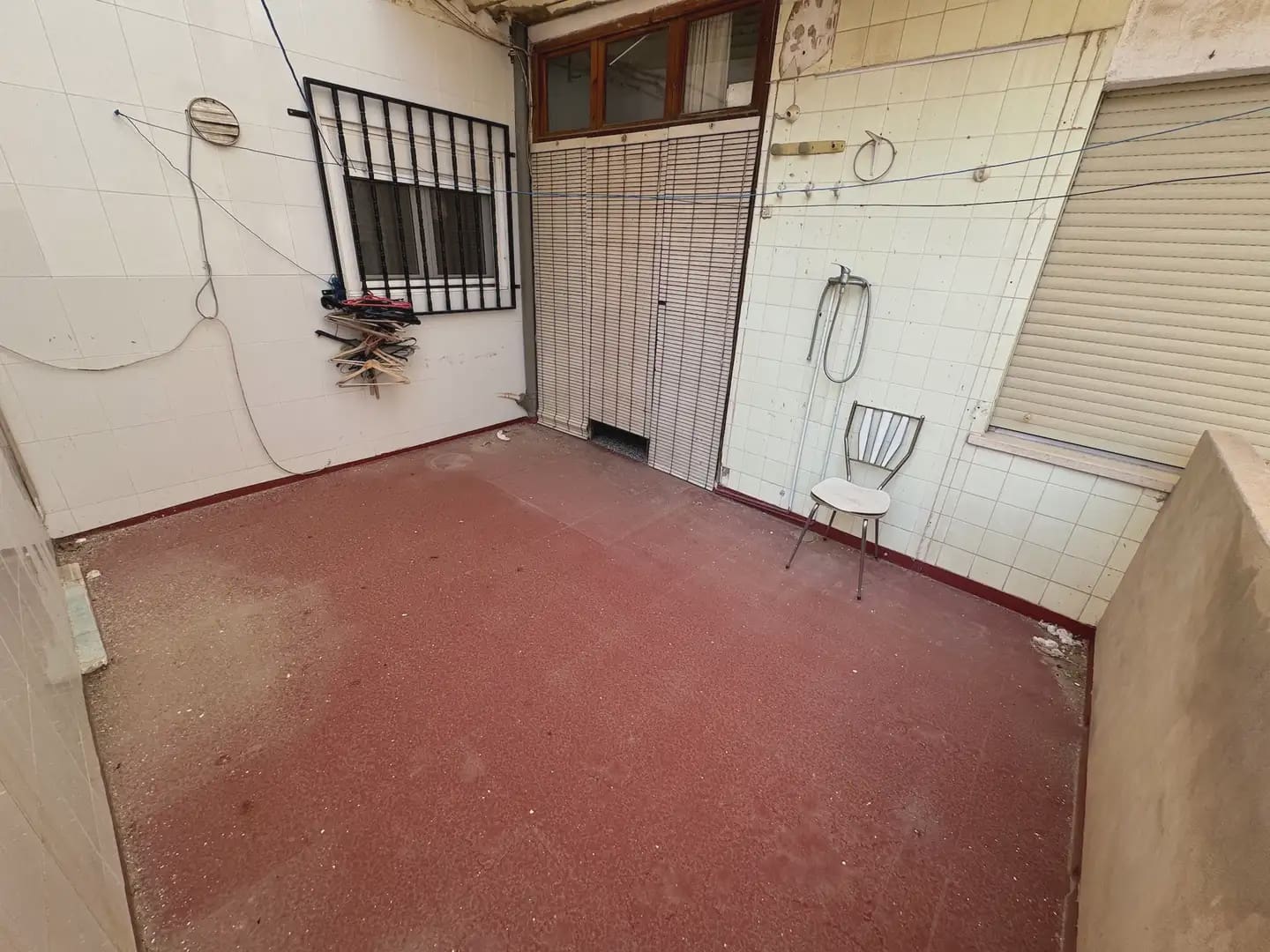 6 bedroom Flat for sale in Villena - € 120,000 (Ref: 9773469)