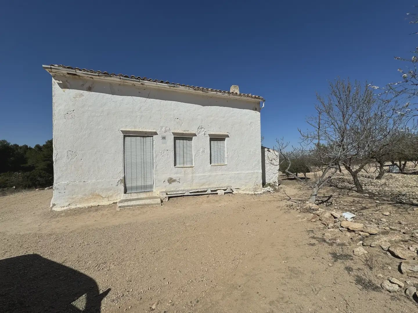 3 bedroom Finca/Country House for sale in Villena - € 100,000 (Ref: 9773476)