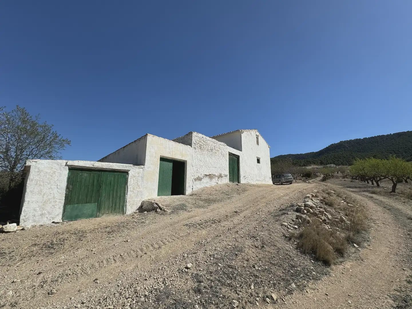 3 bedroom Finca/Country House for sale in Villena - € 100,000 (Ref: 9773476)
