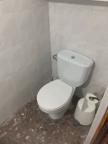 4 soveværelse Byhus til salg i Villena med garage - € 99.900 (Ref: 9773480)