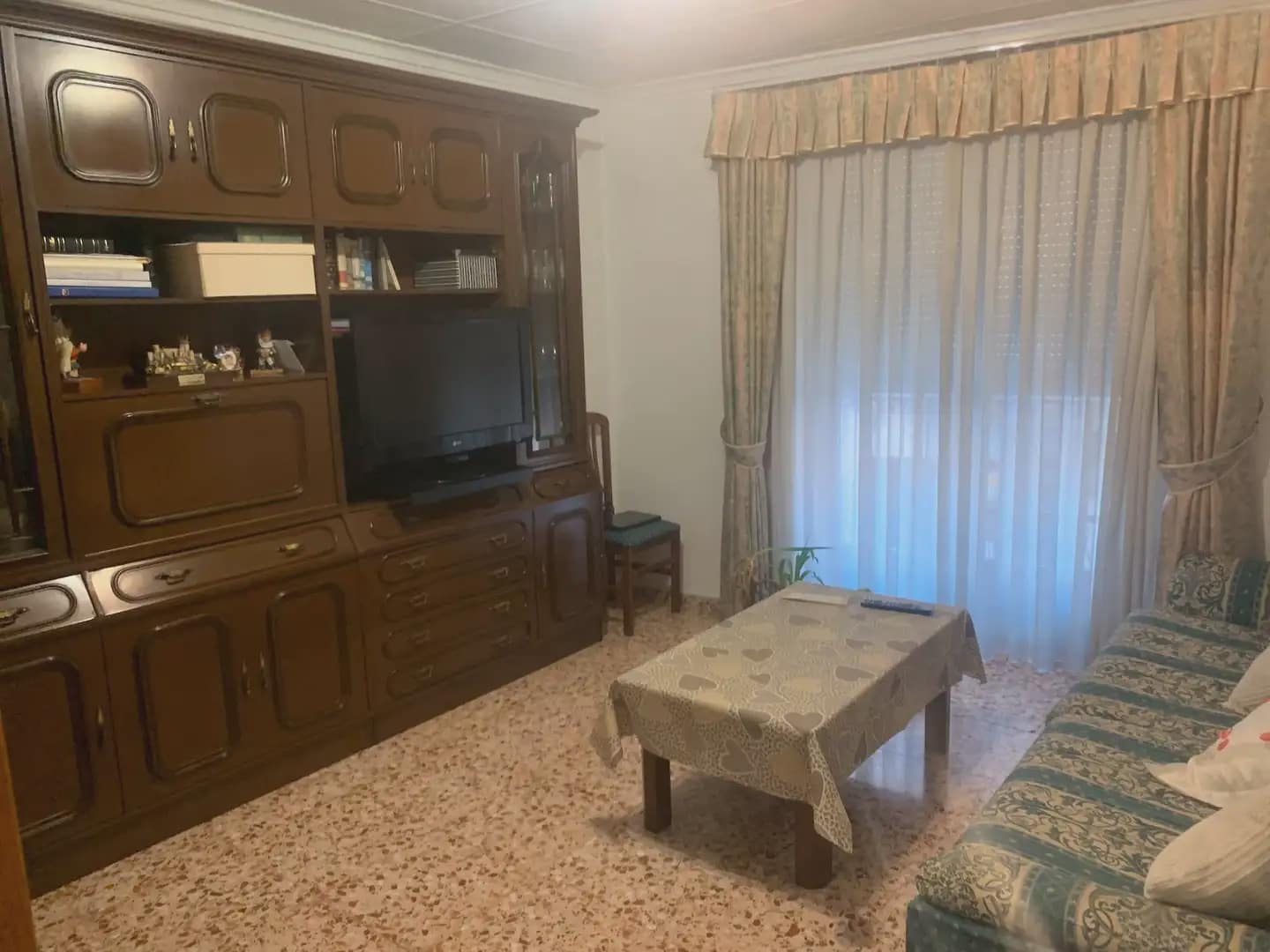 4 bedroom Townhouse for sale in Villena with garage - € 99,900 (Ref: 9773480)