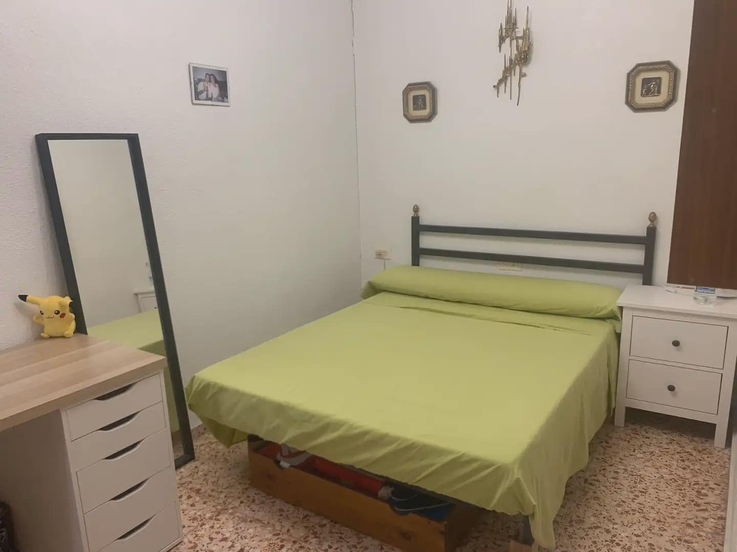 4 bedroom Townhouse for sale in Villena with garage - € 99,900 (Ref: 9773480)